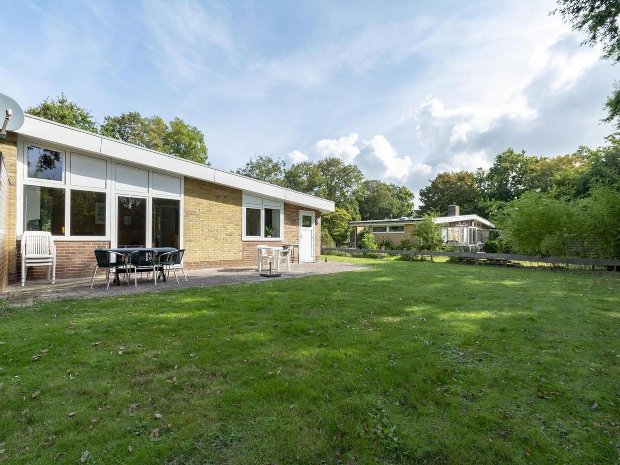 Holiday Home With Fabulous Garden Sint Maartensvlotbrug Exterior foto