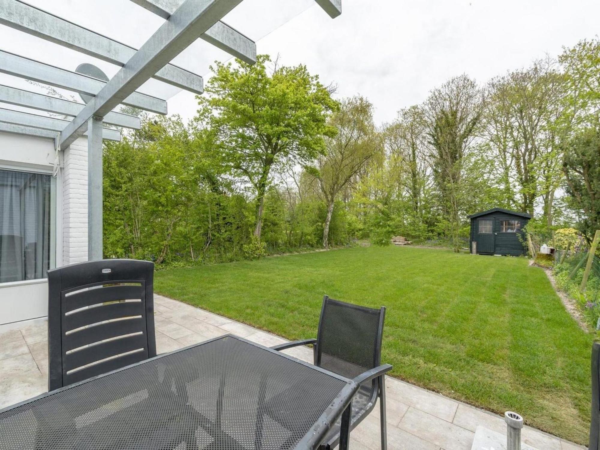 Holiday Home With Fabulous Garden Sint Maartensvlotbrug Exterior foto